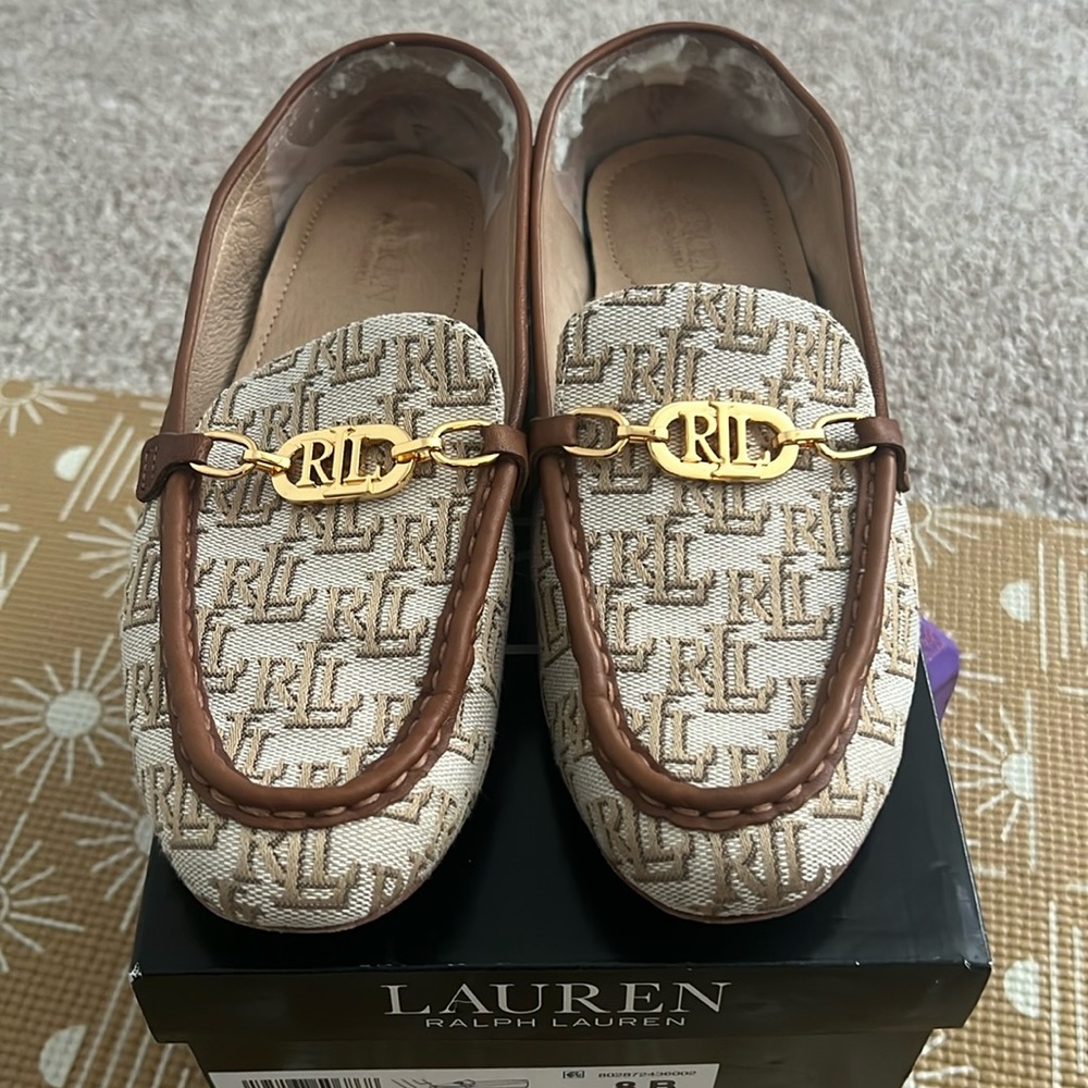 Ralph Lauren Averi ll-FL-LFR Khaki size 8B